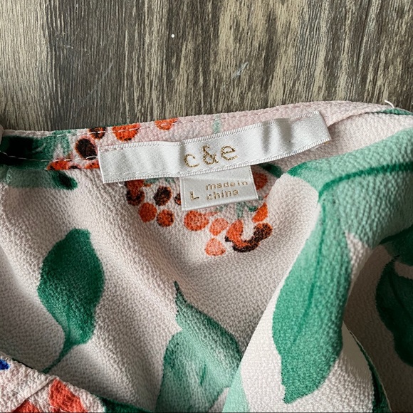 Cold Shoulder Top - Picture 3 of 4